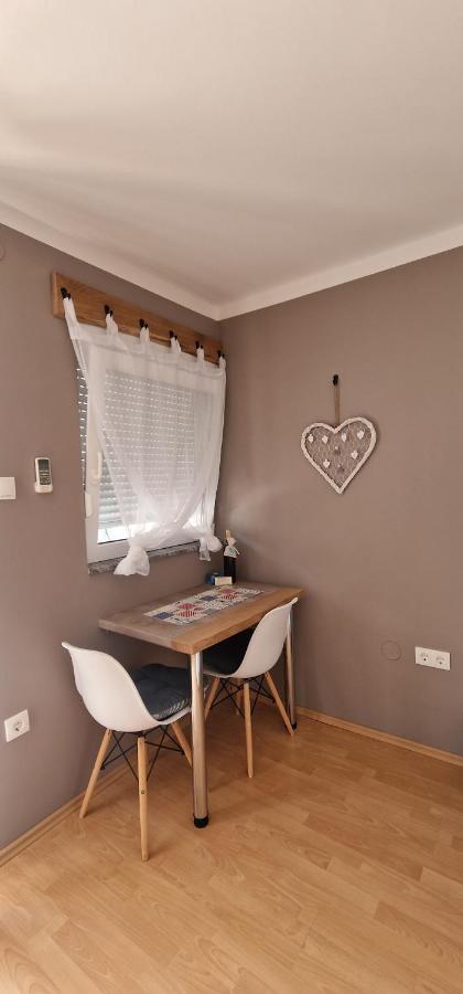Apartmani Dutkovic Vrboska Dış mekan fotoğraf