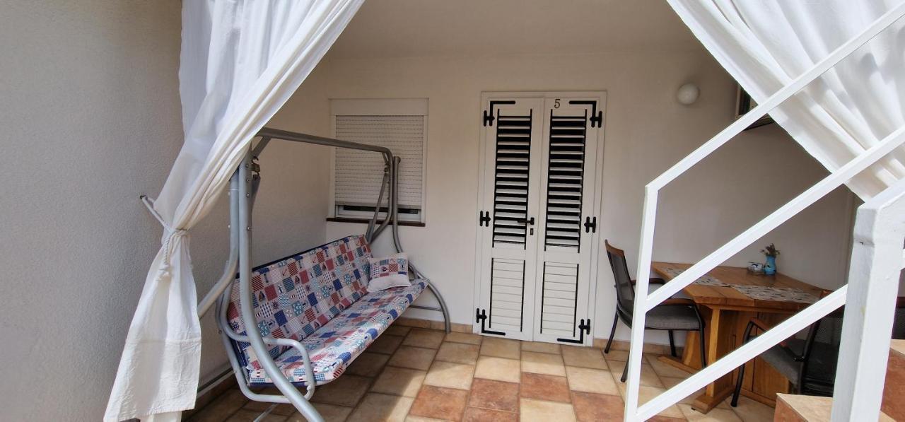 Apartmani Dutkovic Vrboska Dış mekan fotoğraf