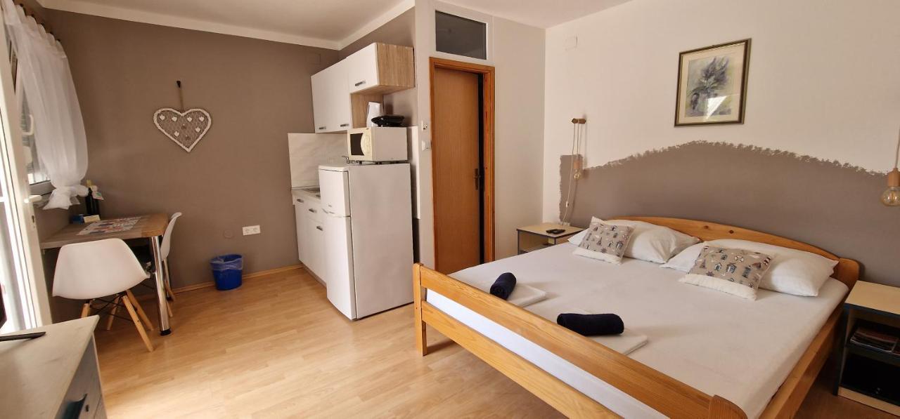 Apartmani Dutkovic Vrboska Dış mekan fotoğraf